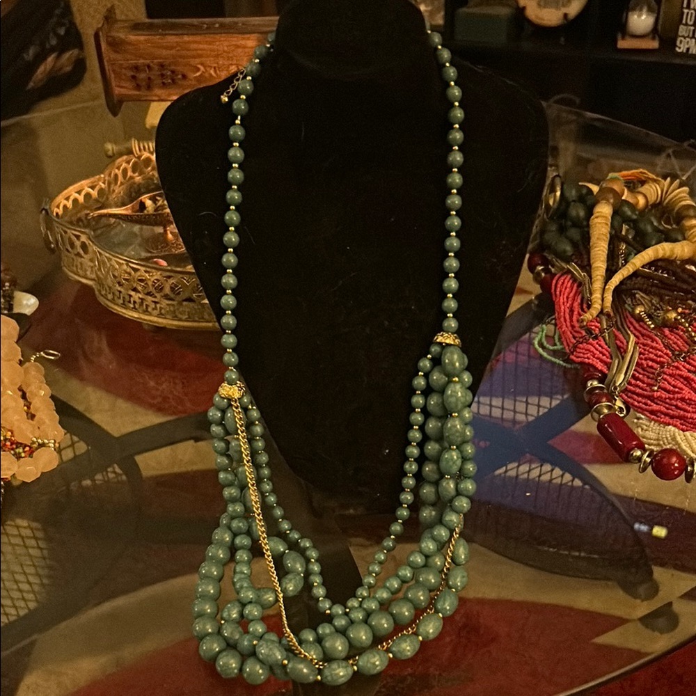 Elegant Beaded Necklace in Teal and Gold